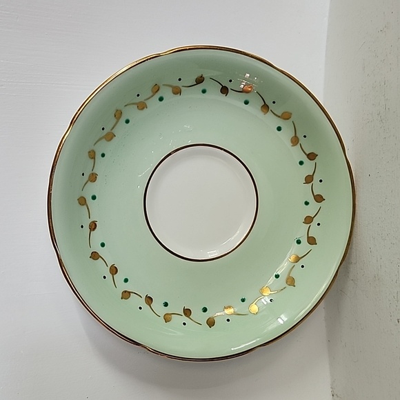 VINTAGE Royal Grafton Fine Bone China Made in England Floral Tea Cup - Picture 2 of 8